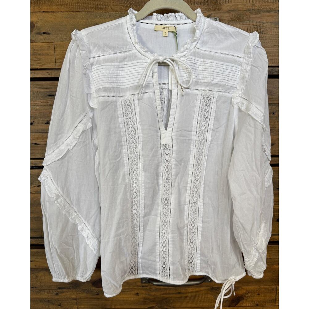 AE77 American Eagle Blouse Women's Sz L White Boho Peasant Tie Neck Eyelet NWT